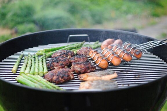 Tips for Avoiding Food Poisoning at Summer BBQs