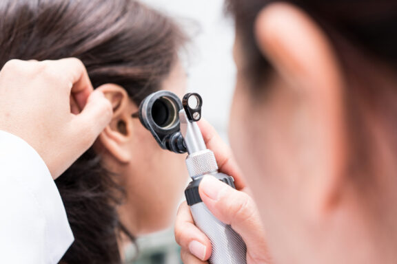 Hard of Hearing? 3 Signs it’s Time to Get Your Ears Checked